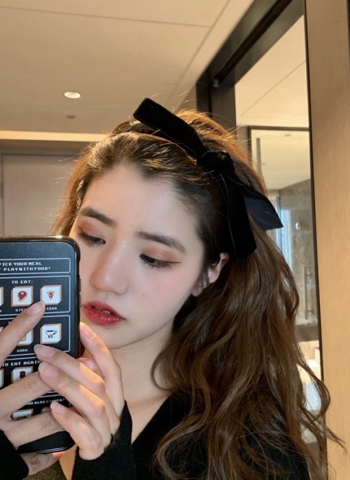 Black Velvet Bow Headband | Jennie - BlackPink
