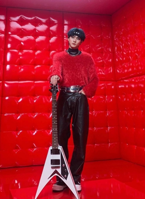 Red Mink Sweater | Jungwon - Enhypen