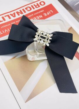 Black Rhinestone Bow Hairclip | Yu Je I – Friendly Rivalry